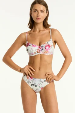 Belle Regular Cheeky Pant