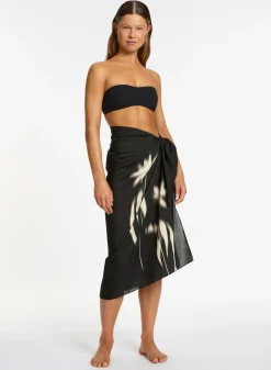 ELORA SARONG
