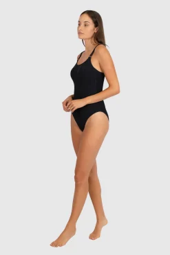 Ibiza D-E U.W One Piece
