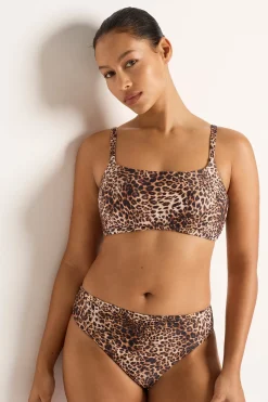 Romeo Mid Rise Ruched Pant